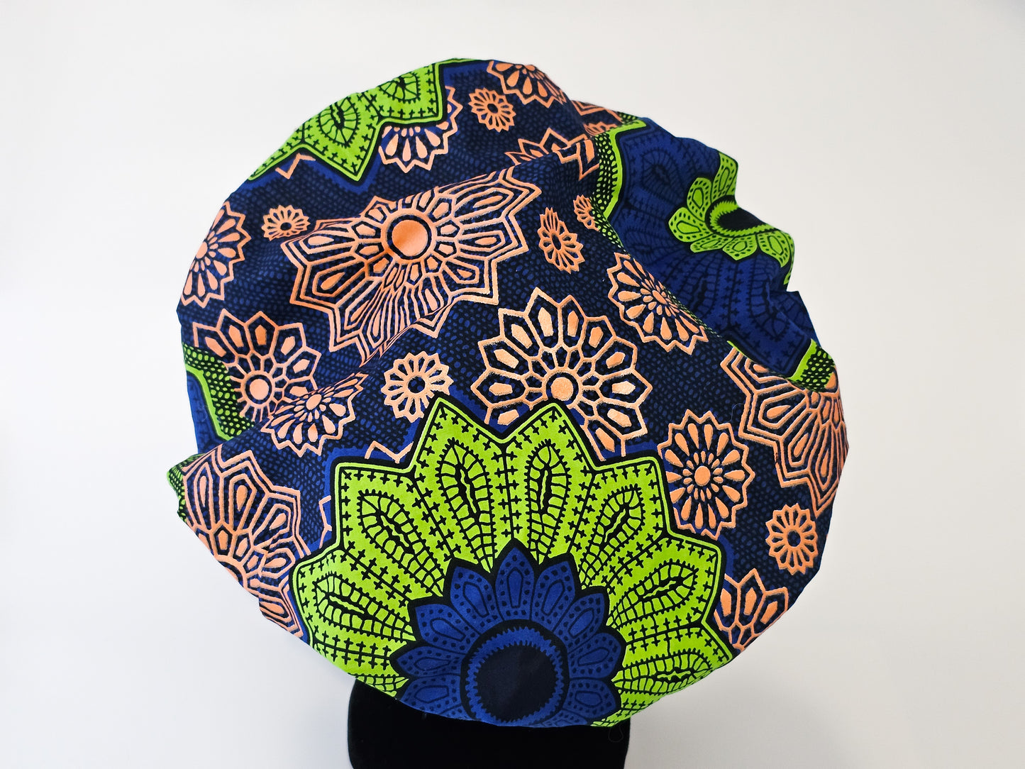 Bonnet en Satin