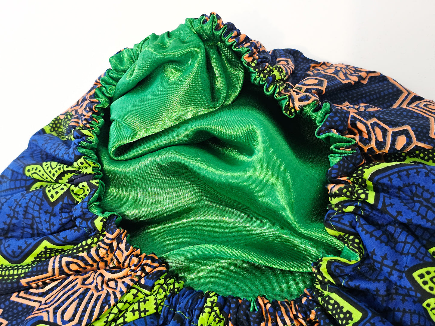 Bonnet en Satin