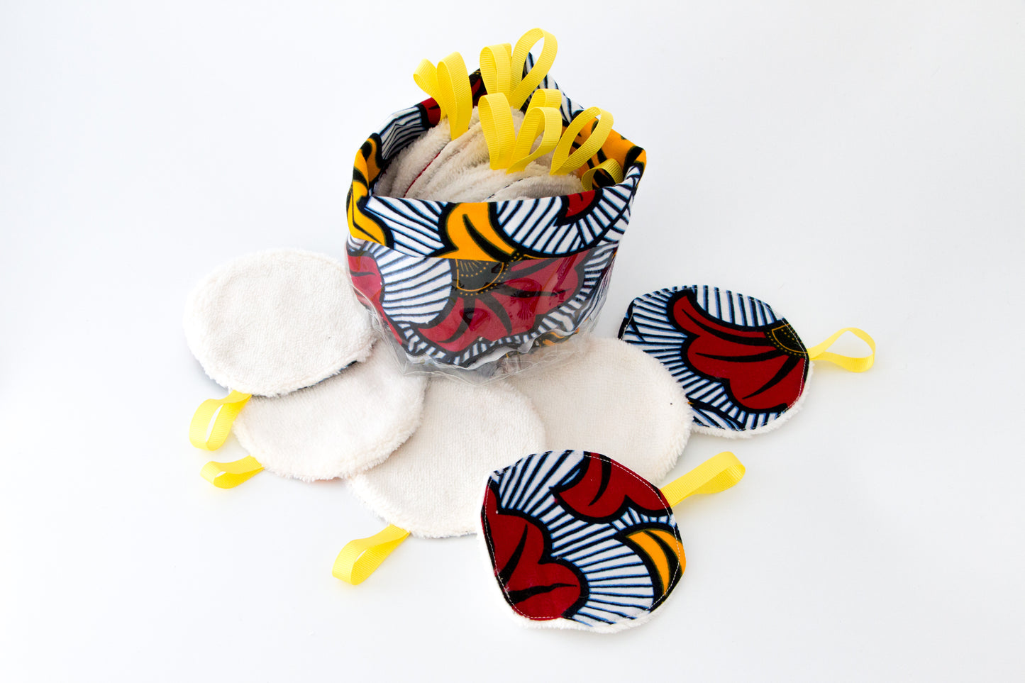 Panier avec lingettes démaquillante