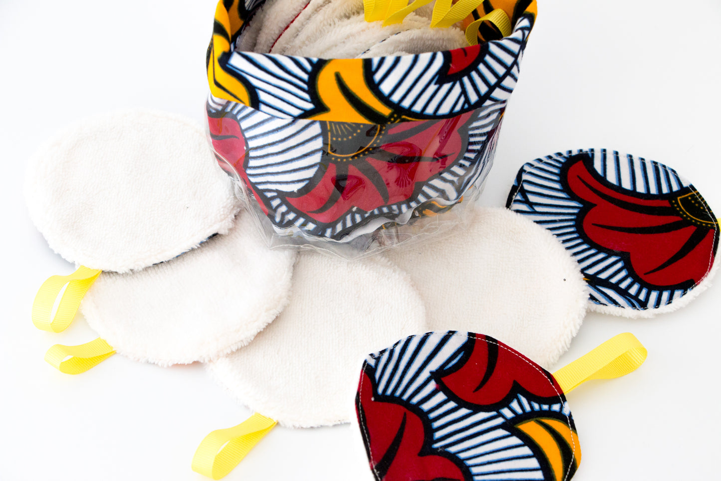 Panier avec lingettes démaquillante