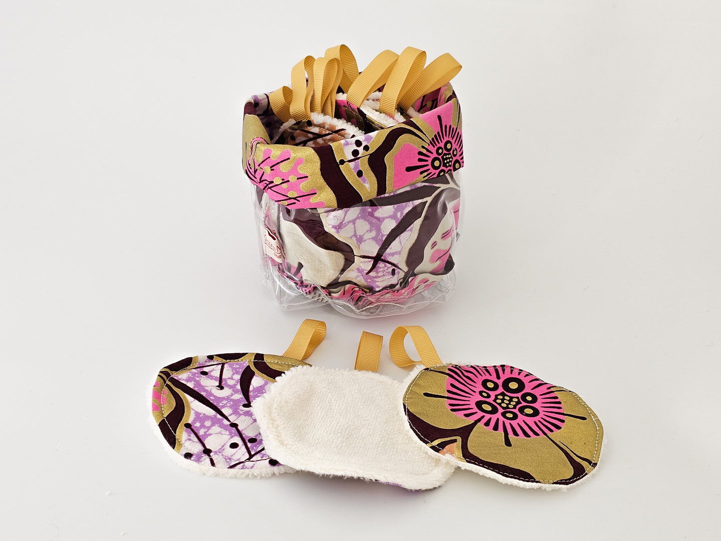 Panier avec lingettes démaquillante