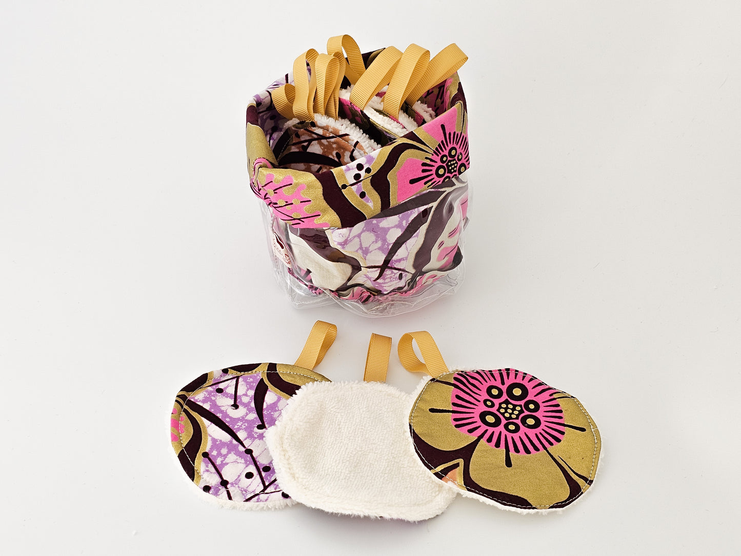 Panier avec lingettes démaquillante