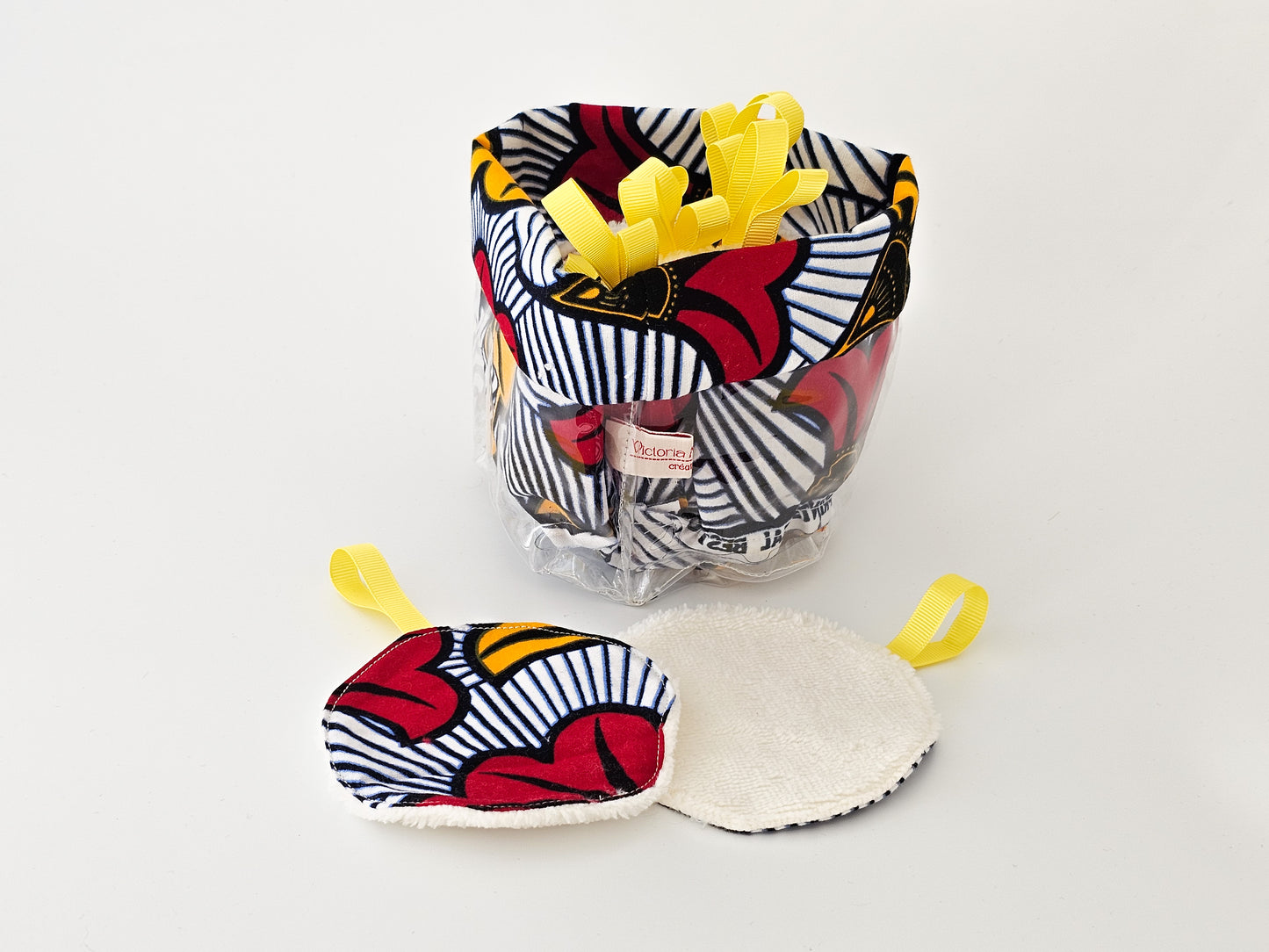 Panier avec lingettes démaquillante