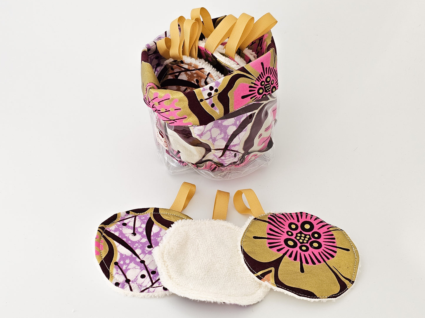 Panier avec lingettes démaquillante