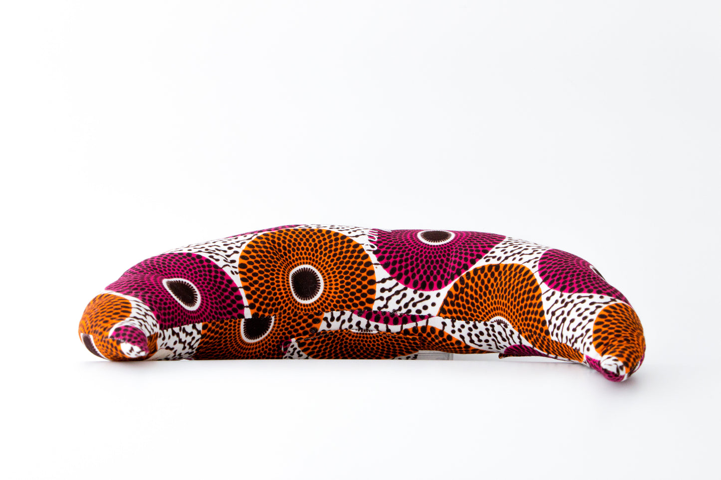 Coussin lumineux et brodé