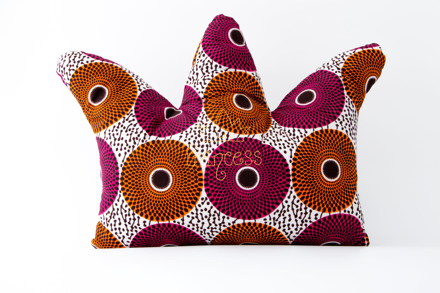 Coussin lumineux et brodé