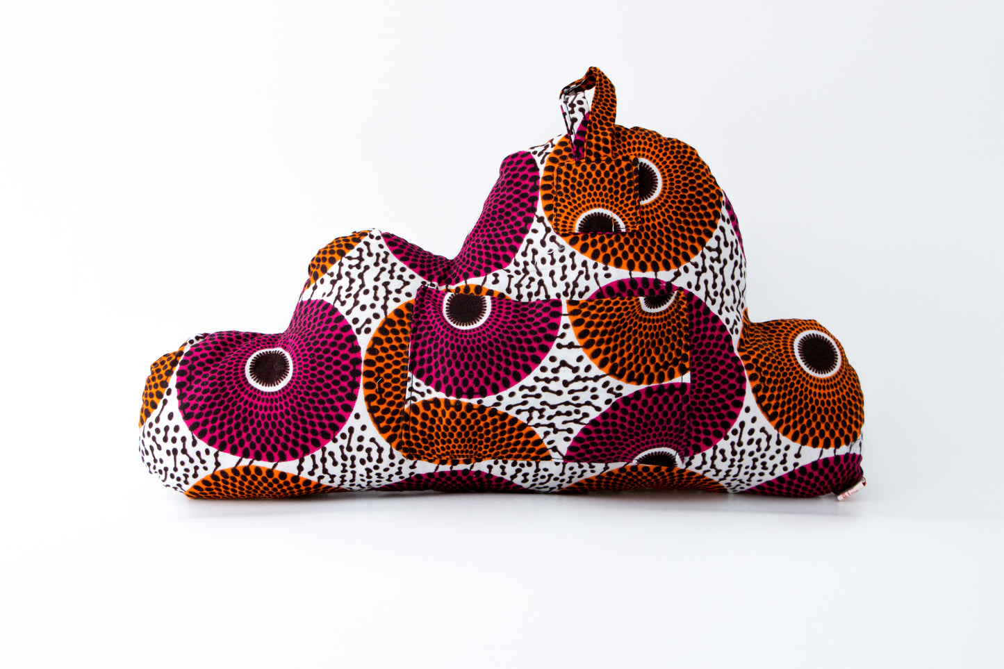 Coussin lumineux et brodé