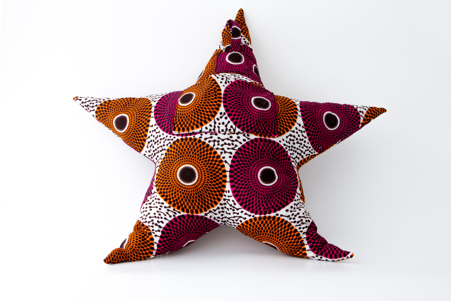 Coussin lumineux et brodé