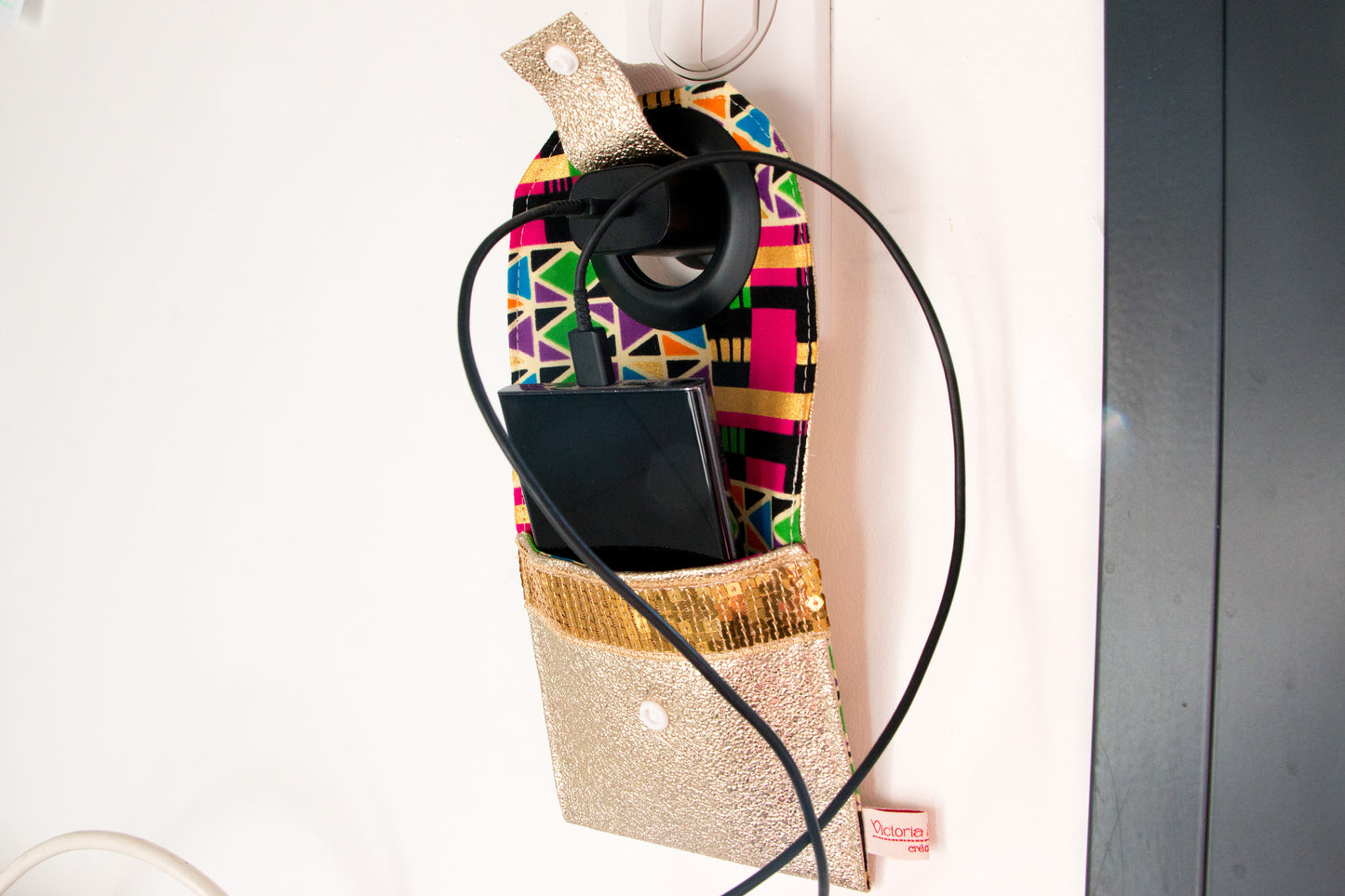 Etui à chargeur pour téléphone